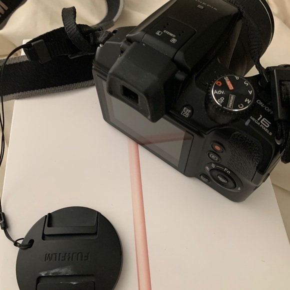 Fiji Camera - Picture 2 of 3